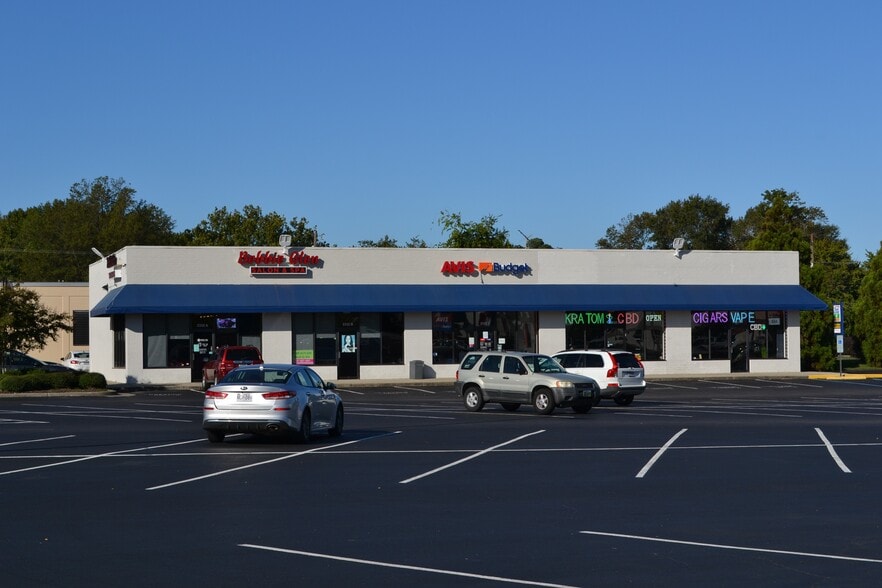 More Photos Of 2300-2332 W Mercury Blvd, Hampton Unknown For Lease