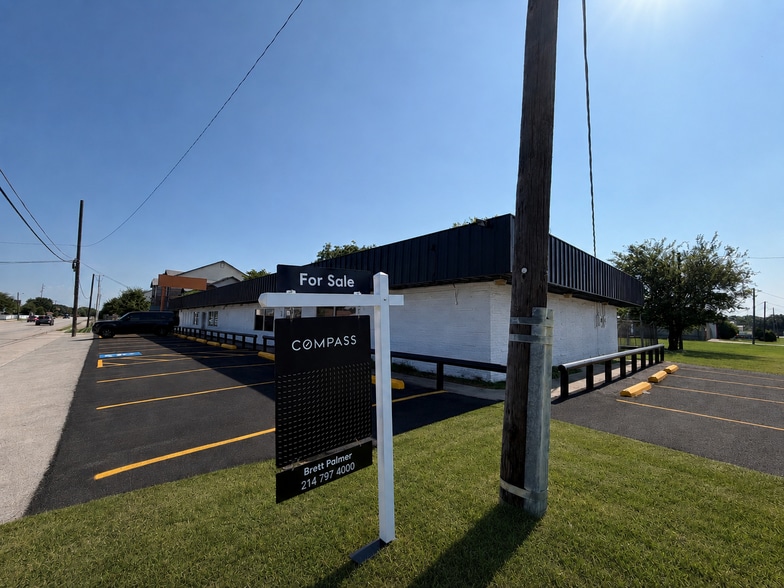 Primary Photo Of 1010 N Tennessee St, McKinney Freestanding For Sale