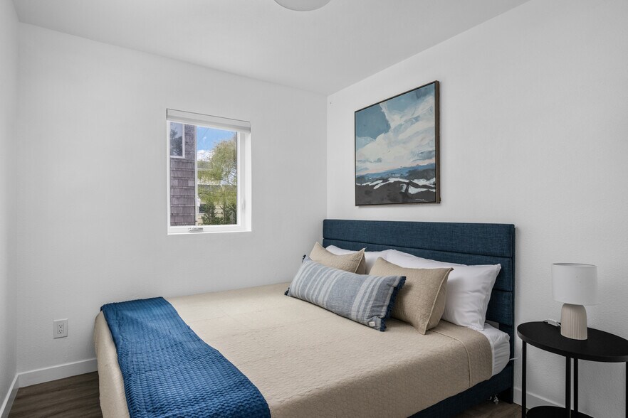 More Photos Of Ocean Rogue Inn, Rockaway Beach Hospitality For Sale