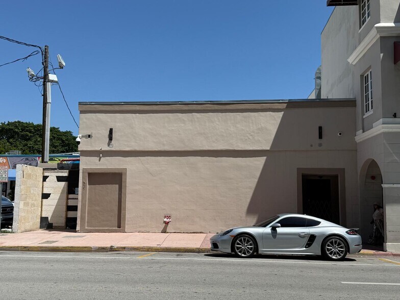 More Photos Of 323 23rd St, Miami Beach Bar For Sale