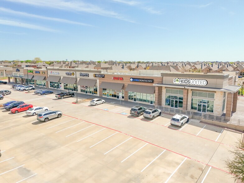 More Photos Of 615 Main St, Frisco Storefront For Sale