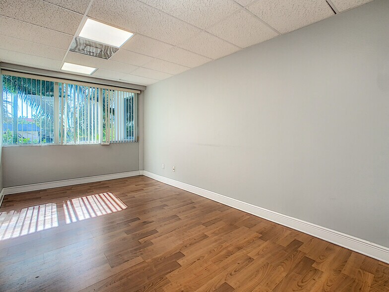 More Photos Of 777 SE 20th St, Fort Lauderdale Loft Creative Space For Lease