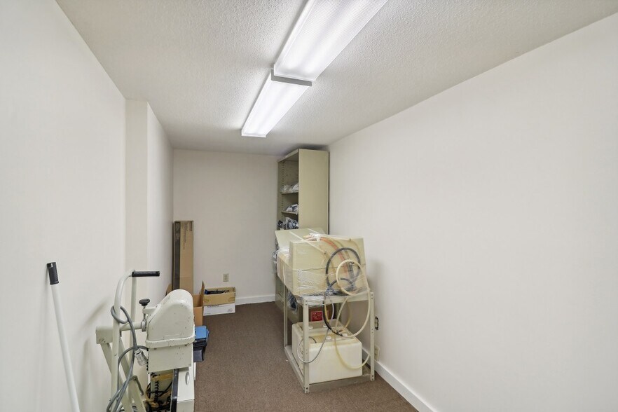 More Photos Of 1007 Carthage St, Sanford Medical For Sale
