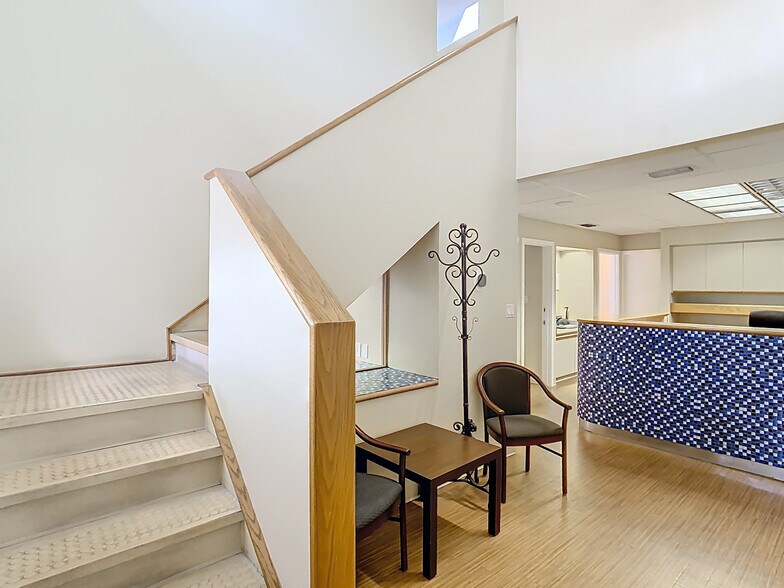 More Photos Of 3333 W Kennedy Blvd, Tampa Loft Creative Space For Sale