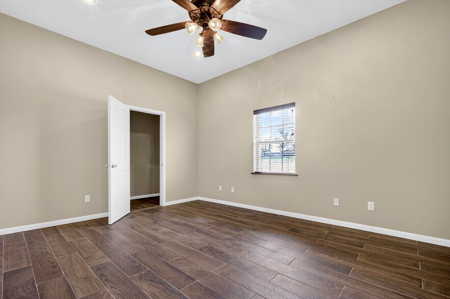 More Photos Of 6121 Highway 177, Shawnee Warehouse For Lease