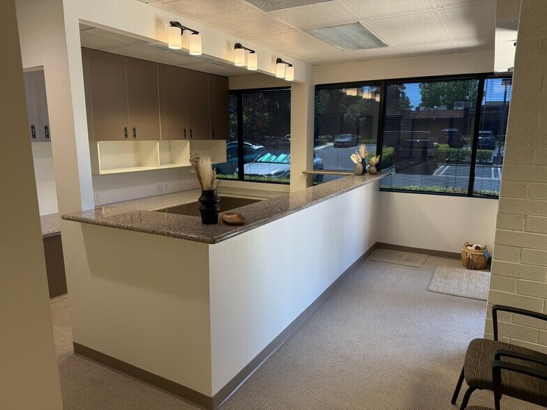 More Photos Of 23191-23193 La Cadena Dr, Laguna Hills Office For Sale