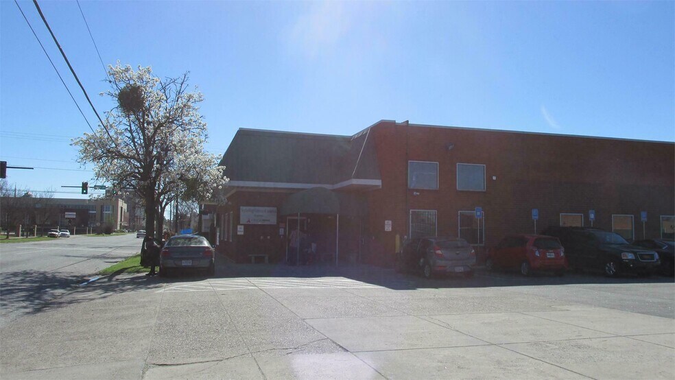 More Photos Of 1002 Telfair St, Augusta Flex For Lease