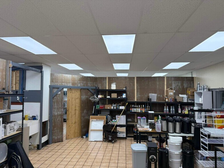 More Photos Of 2110-2112 E Main St, Louisville Freestanding For Lease