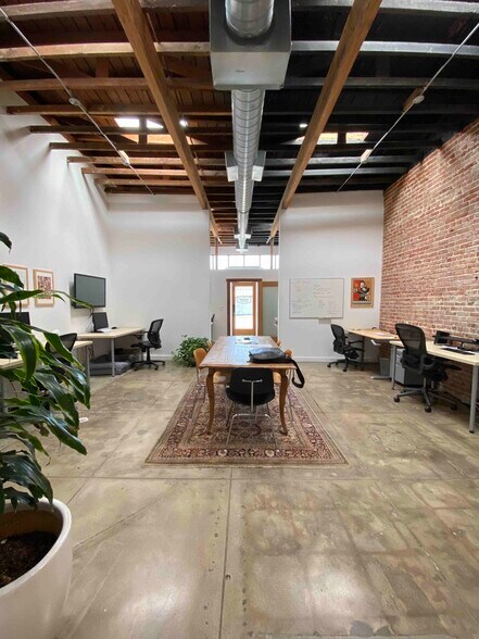More Photos Of 5009-5011 York Blvd, Los Angeles Storefront For Sale