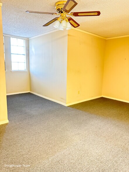 More Photos Of 6910 Bellaire Blvd, Houston Medical For Sale