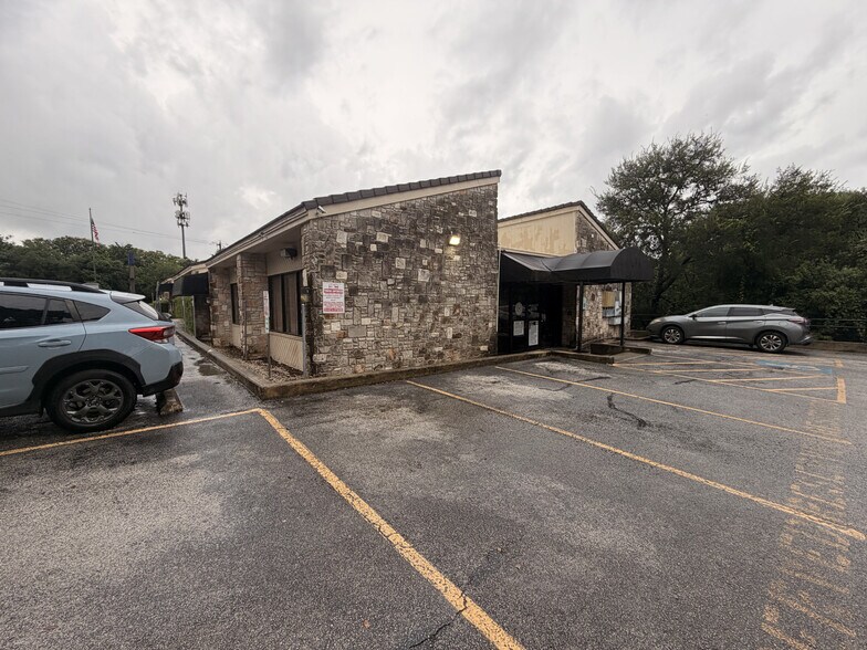 More Photos Of 10924 Vance Jackson Rd, San Antonio Medical For Lease