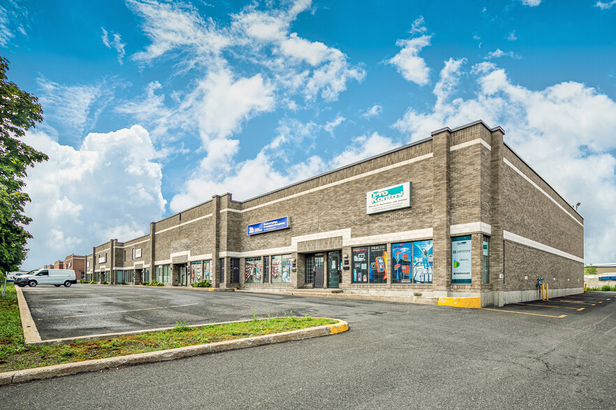 Primary Photo Of 908-926 Rue Jean-Neveu, Longueuil Warehouse For Lease