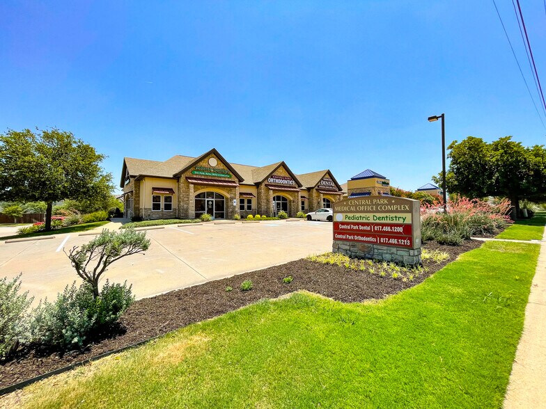 More Photos Of 3101 S Center St, Arlington Medical For Lease