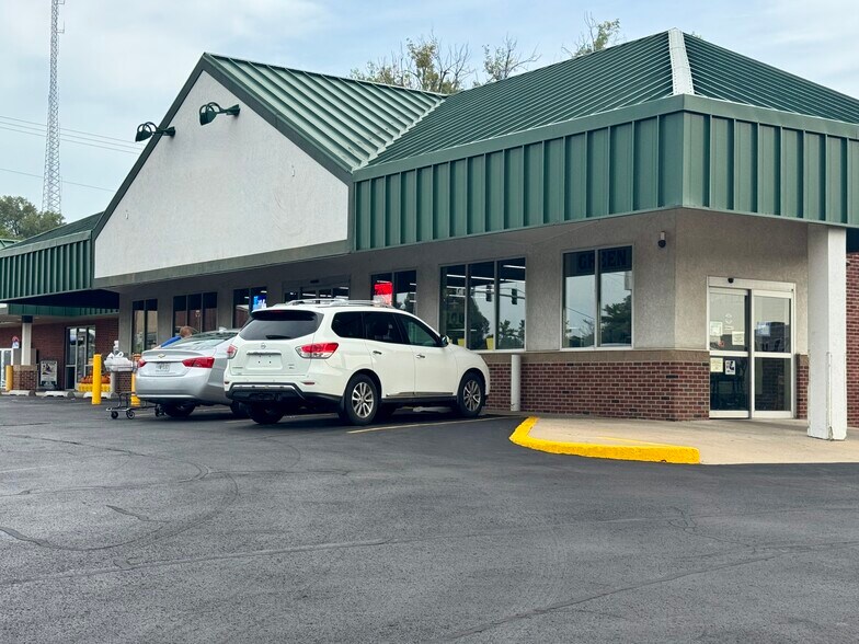 Primary Photo Of 3225 N Belt Hwy, Saint Joseph General Retail For Lease