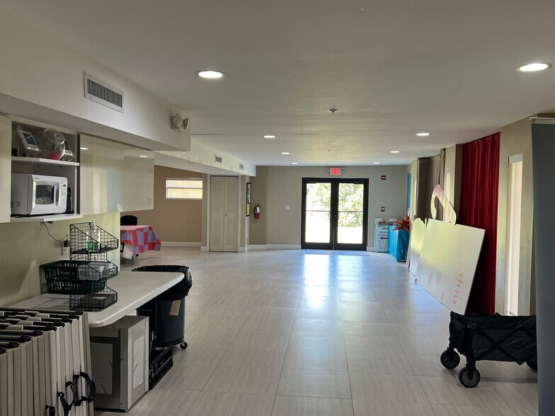 More Photos Of 5400 SW 122nd Ave, Miami Religious Facility For Lease