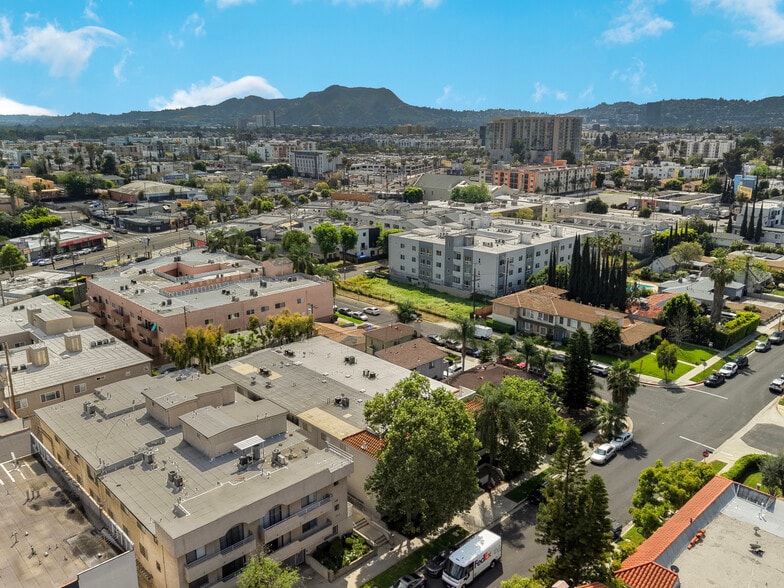 More Photos Of 5712 Camellia Ave, North Hollywood Apartments For Sale