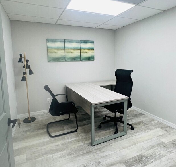 More Photos Of 333 17th St, Vero Beach Coworking Space