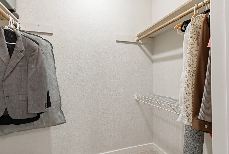 More Photos Of 14506 NE 6th Pl, Bellevue Apartments For Sale