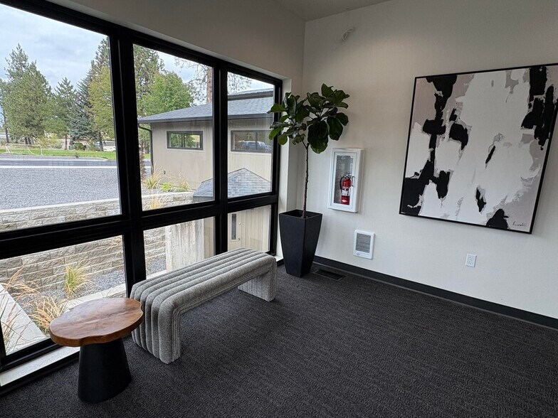 More Photos Of 1107 W Ironwood Dr, Coeur d'Alene Office For Lease
