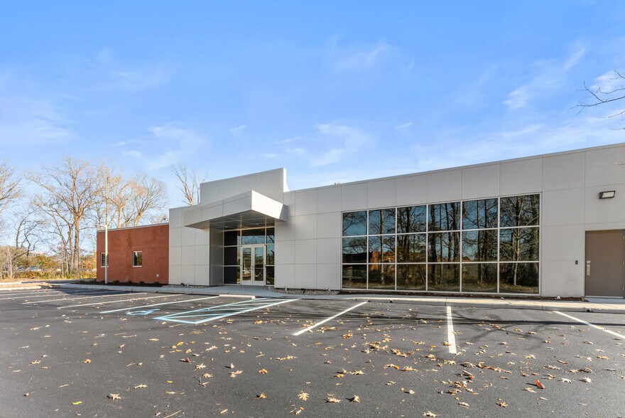 More Photos Of 4420 Expressway Dr, Virginia Beach Office For Lease