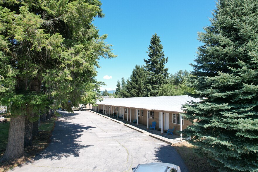 More Photos Of 6409 S Main St, Bonners Ferry Hotel For Sale