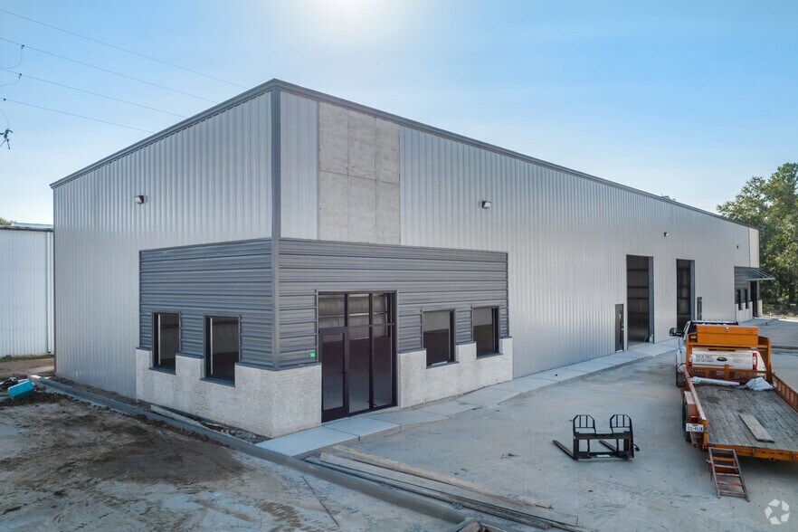 More Photos Of 5713 13th St, Katy Unknown For Lease