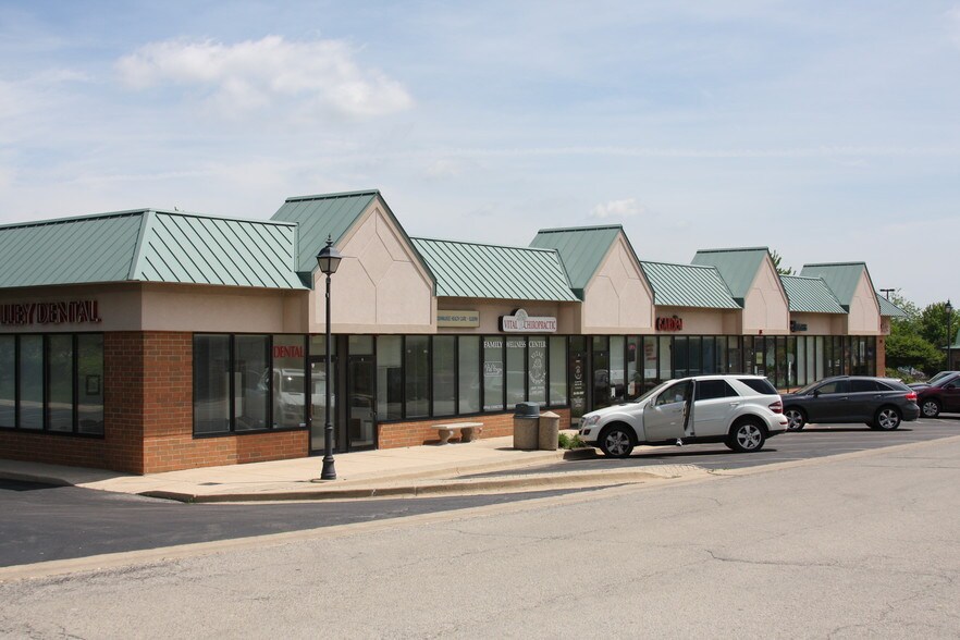 More Photos Of 108 Valley Dr, Elburn Storefront For Lease
