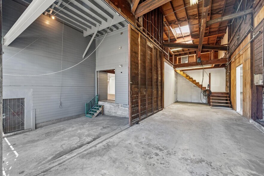More Photos Of 65 Elmira St, San Francisco Warehouse For Sale