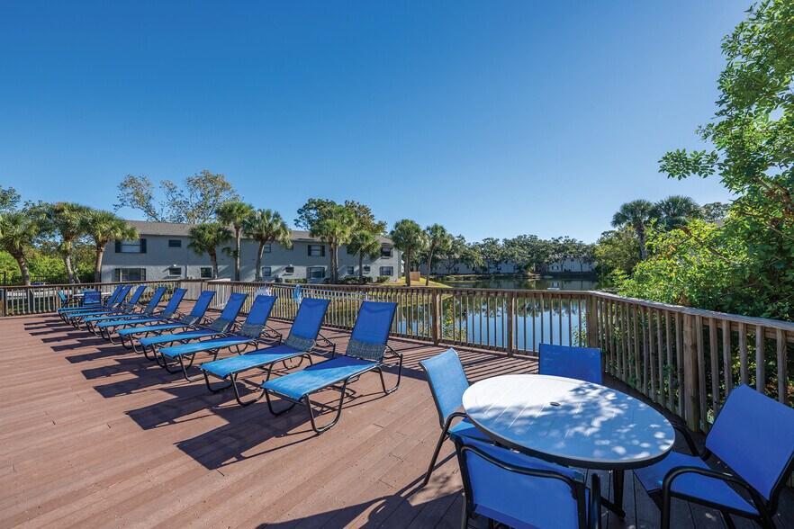 More Photos Of 16321 Bolesta Rd, Clearwater Apartments For Sale