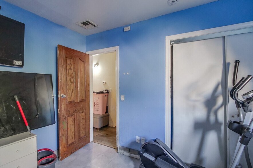 More Photos Of 215 Willie James Jones Ave, San Diego Apartments For Sale