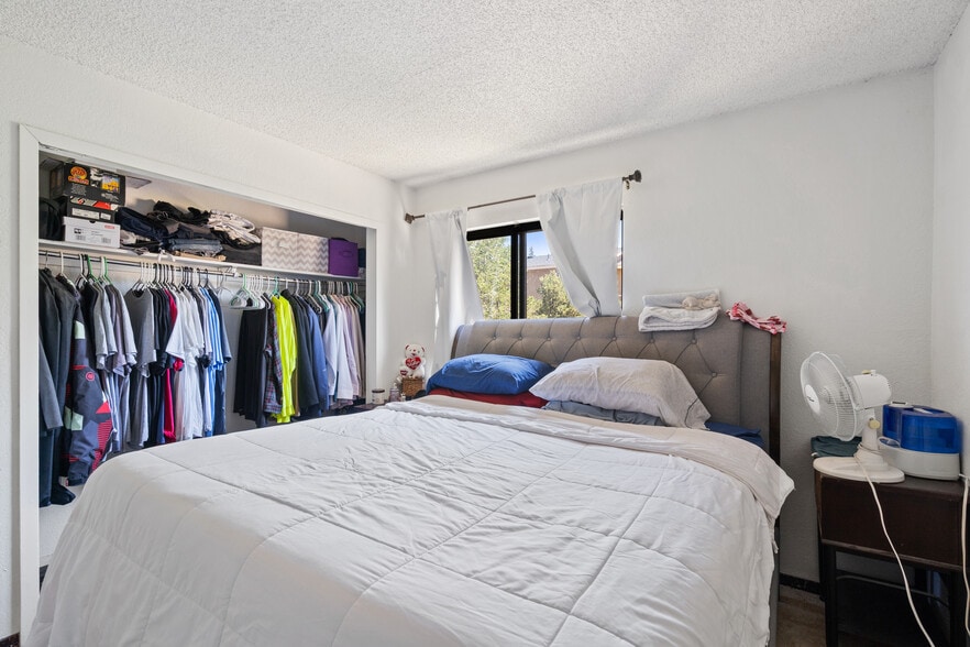 More Photos Of 935 Hathaway Dr, Colorado Springs Apartments For Sale