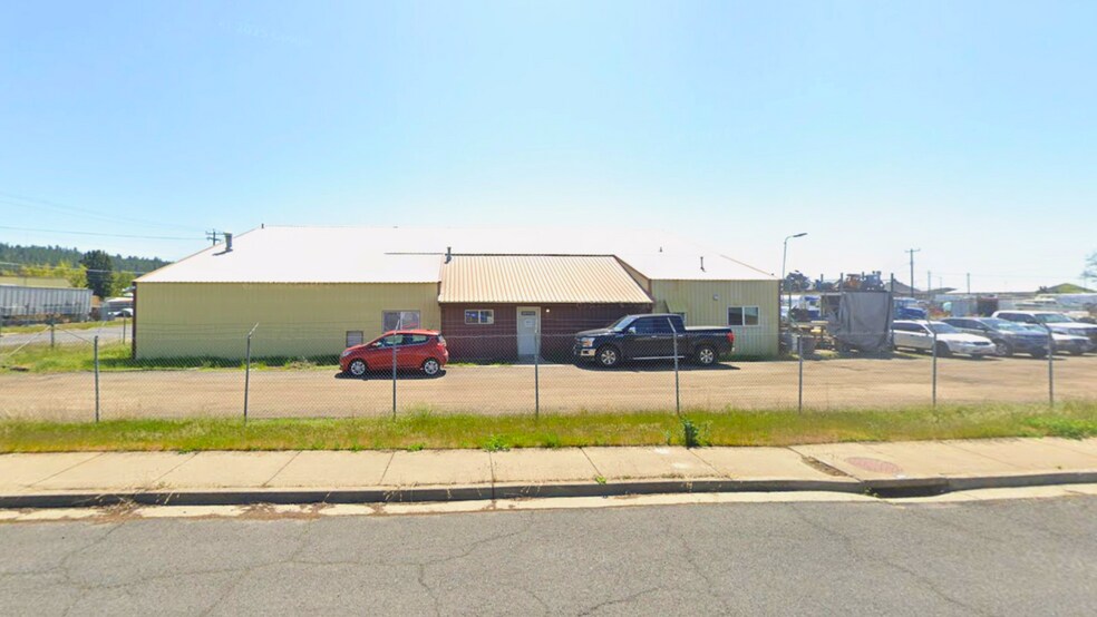 More Photos Of 4723 N Rebecca St, Spokane Warehouse For Sale