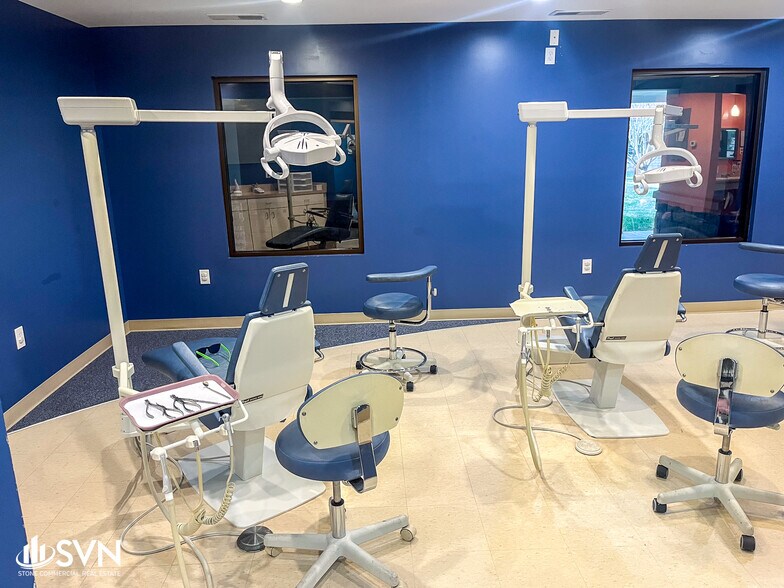 More Photos Of 2134 Nicholasville Rd, Lexington Medical For Sale