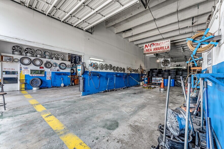 More Photos Of 7885 W 28th Ave, Hialeah Warehouse For Sale