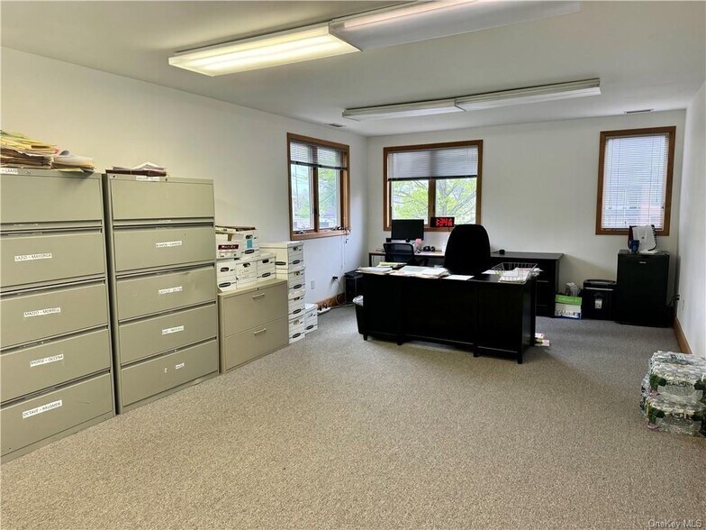 More Photos Of 7 Stokum Ln, New City Office For Sale