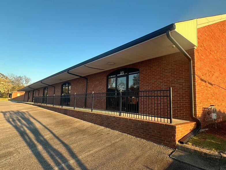 Primary Photo Of 201 Stonewall St, Cartersville Office For Sale