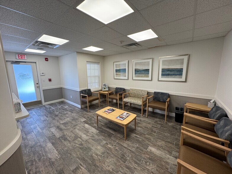 Primary Photo Of 5 Durham Rd, Guilford Medical For Lease