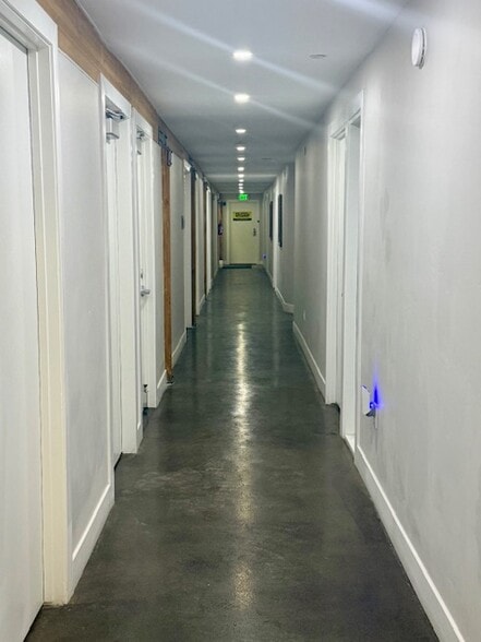 More Photos Of 9414-9488 Union Sq, Sandy Unknown For Lease