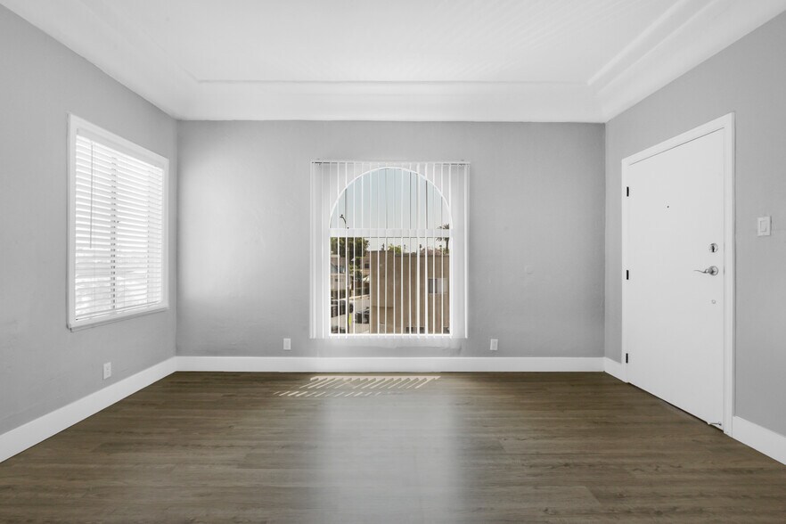 More Photos Of 1211 Magnolia Ave, Long Beach Apartments For Sale
