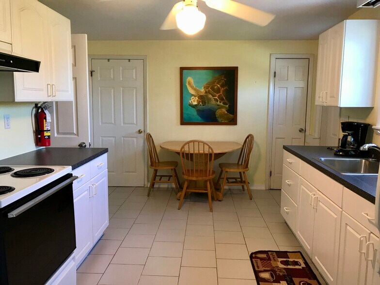 More Photos Of 21544 Overseas Hwy, Cudjoe Key Hotel For Sale