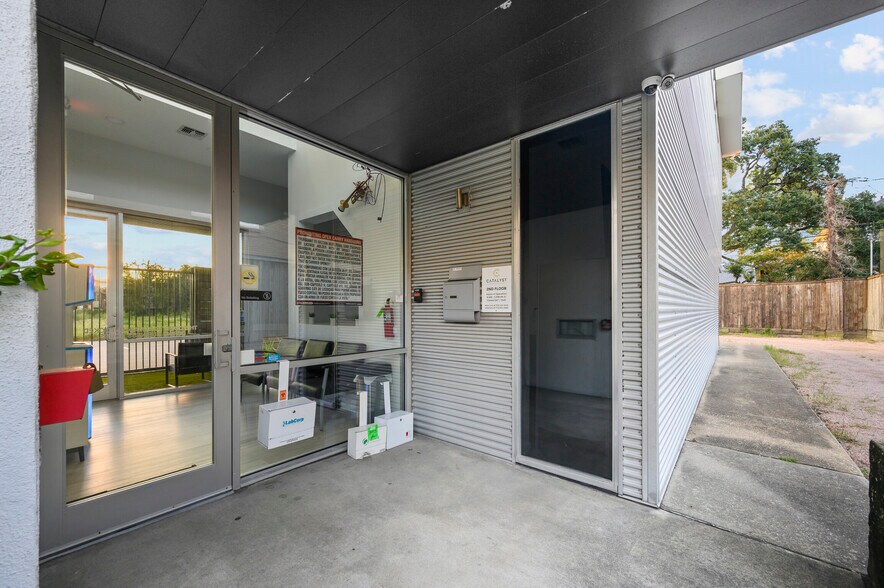 More Photos Of 1724 Richmond Ave, Houston Medical For Sale