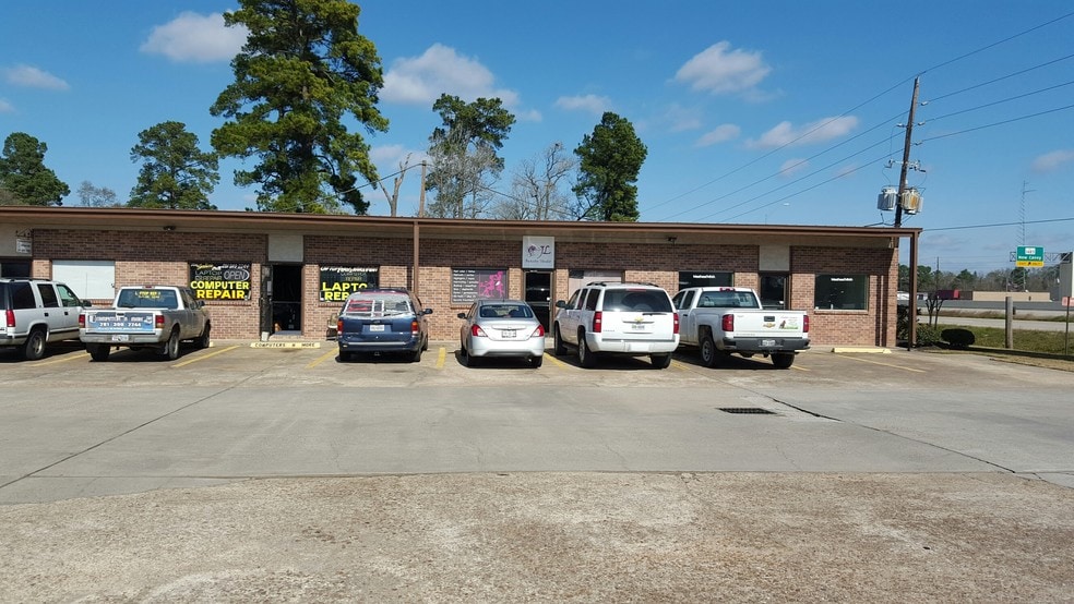 More Photos Of 20842 Us-59 Hwy, New Caney Storefront For Lease