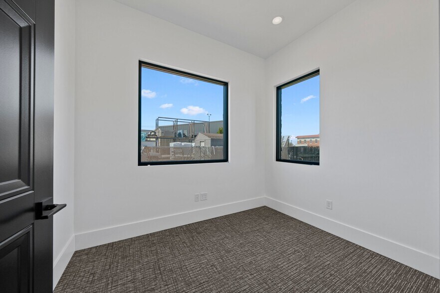 More Photos Of 1815 Destiny Ln, Bowling Green Office Residential For Lease