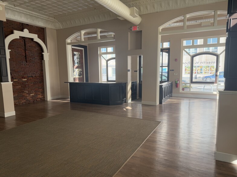 More Photos Of 120 Boulevard of the Allies, Pittsburgh Office For Sale