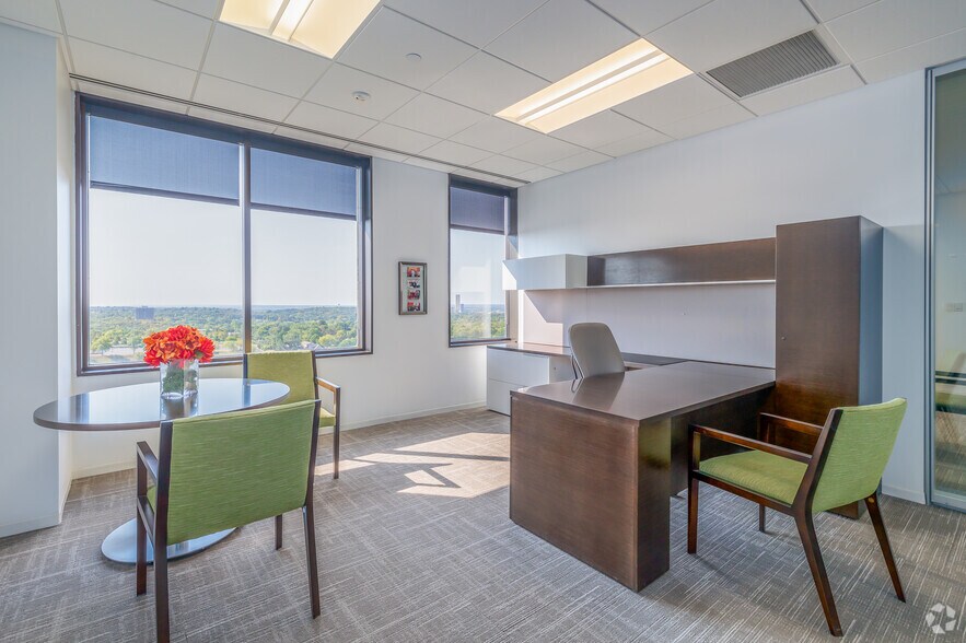 More Photos Of 6100-6120 S Yale Ave, Tulsa Unknown For Lease