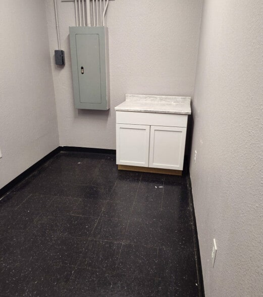 More Photos Of 5251 Timberhill, San Antonio Unknown For Lease