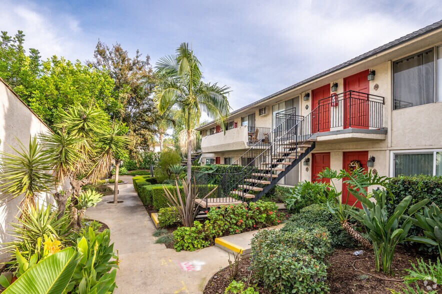 More Photos Of 1001 N Harbor Blvd, La Habra Apartments For Sale