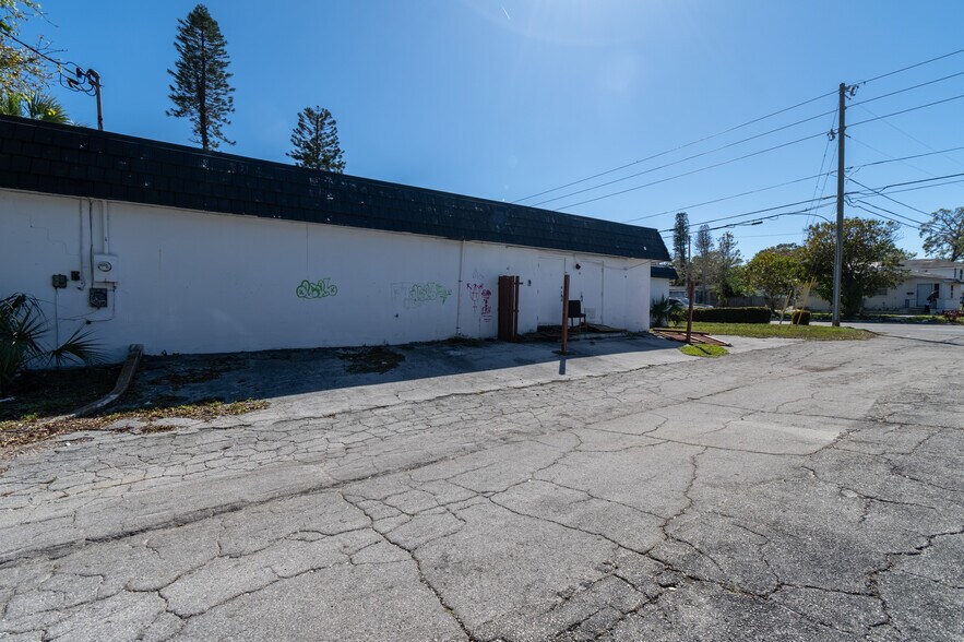 More Photos Of 1940 Dr Martin Luther King Jr St S, Saint Petersburg Specialty For Sale