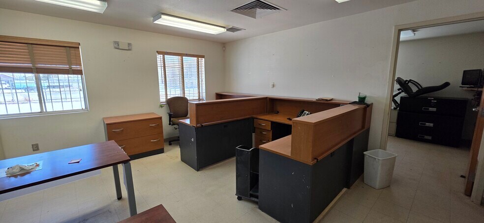 More Photos Of 215 Bryant st, Mesquite Industrial For Sale