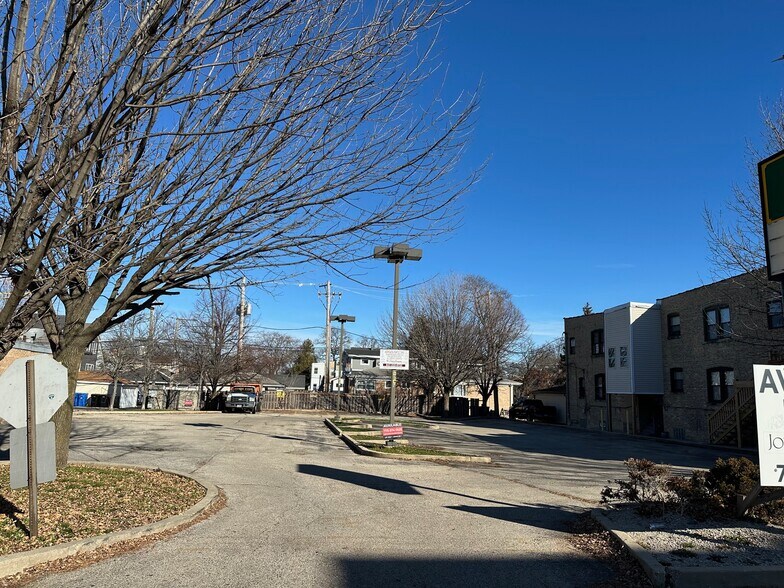 More Photos Of 6681 N Northwest Hwy, Chicago Land For Sale